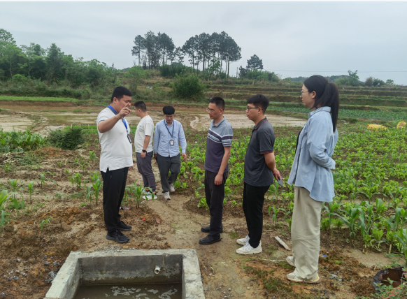 清远市生态环境局到阳山县指导农村生活污水治理工作(图2)