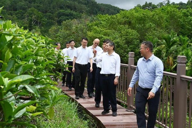 生态环境部部长黄润秋赴海南省调研生态环境保护和核与辐射安全监管工作(图3)